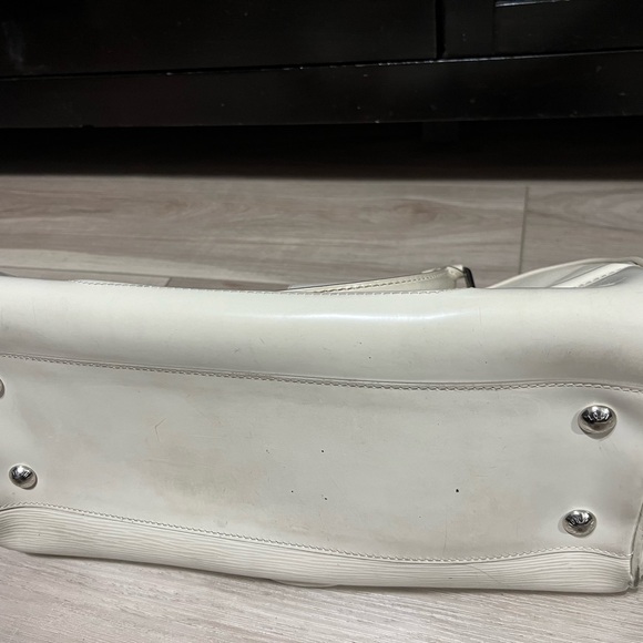 Authentic Louisvuitton - Picture 5 of 8